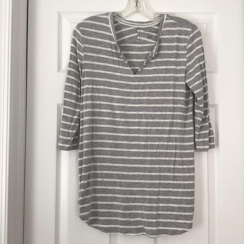 A Pea in the Pod Split Neck Top